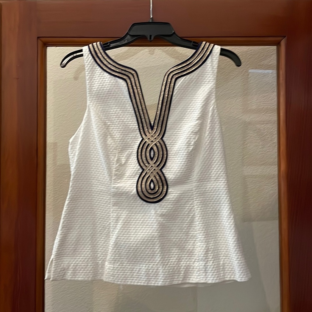 Lilly Pulitzer Shift Top - Size 8 - Color White with Navy Blue and Gold Lining